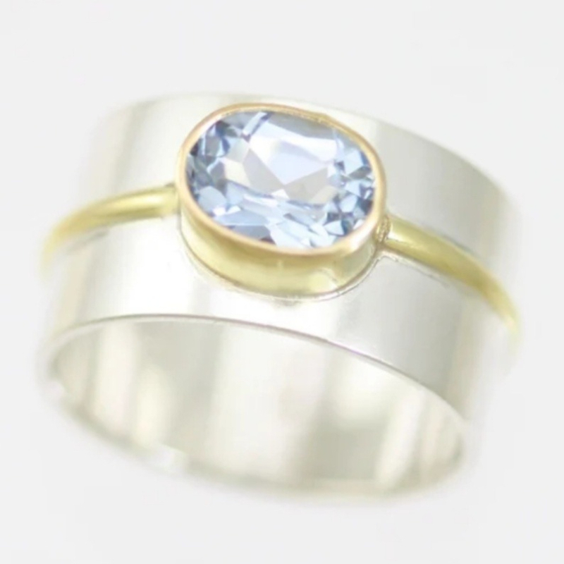 Women's Retro Two-Tone Wide-Edge Ring with Blue Synthetic Zirconia